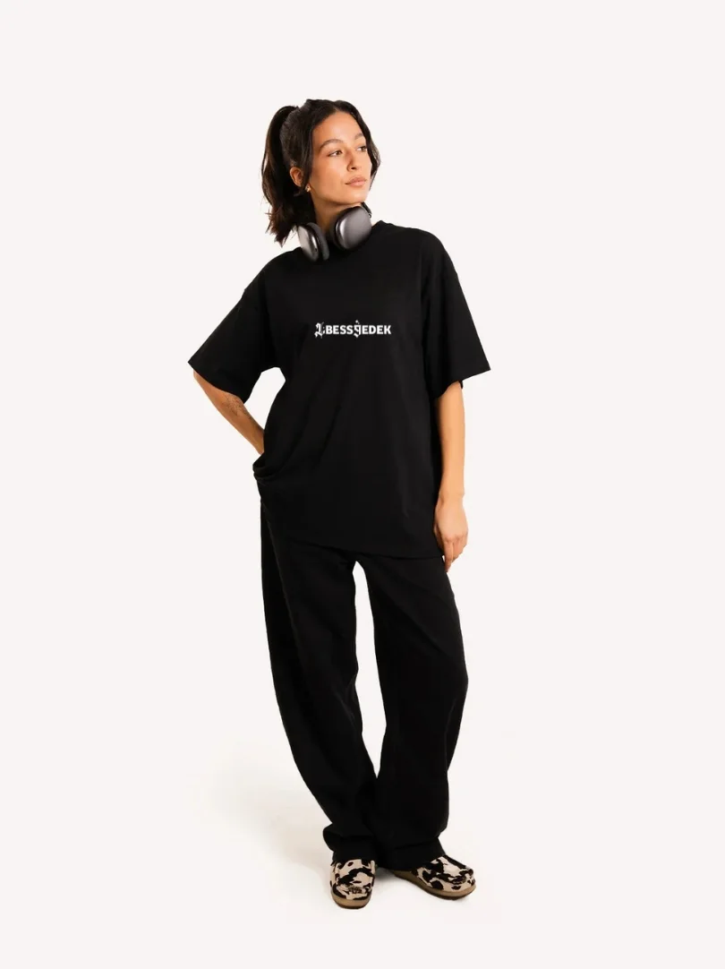 Black t-shirt oversized with Moroccan zellige patterns