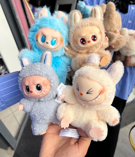 ✨ اكتشفوا دمية Labubu الساحرة! ✨