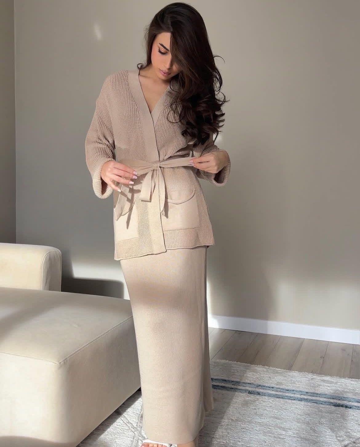Ensemble Cardigan et Jupe