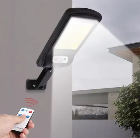 كشاف خارجي بالطاقة الشمسية مع كاشف حركة