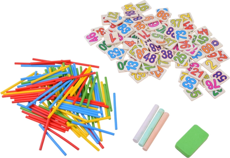 coffret éducatif en bois avec tableau de mathématiques