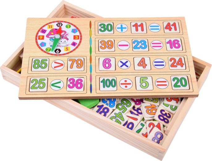 coffret éducatif en bois avec tableau de mathématiques