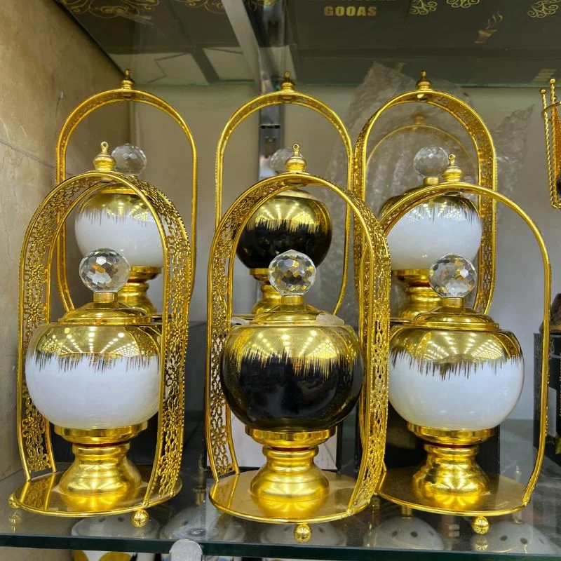 المباخر هي قطع ديكور منزلية تستخدم لحرق البخور.