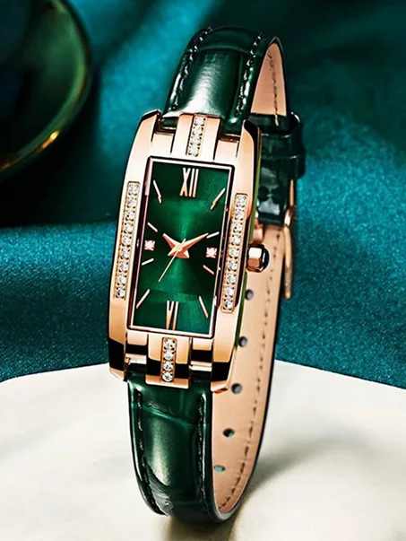 حزام جلد كلاسيكي: حزام مصنوع من الجلد الأخضر الأنيق بنقشة التمساح، يوفر راحة مثالية ومظهرًا كلاسيكيًا خالدًا.