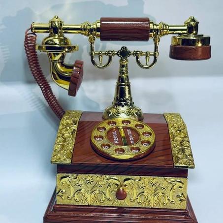 هاتف  ذو الطراز العتيق