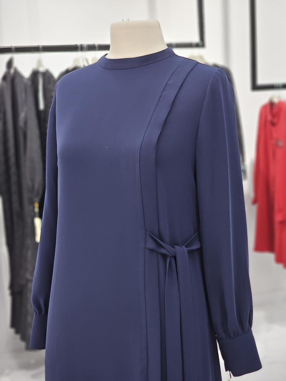 فستان طويل محتشم –Robe longue modeste en tissu crêpe