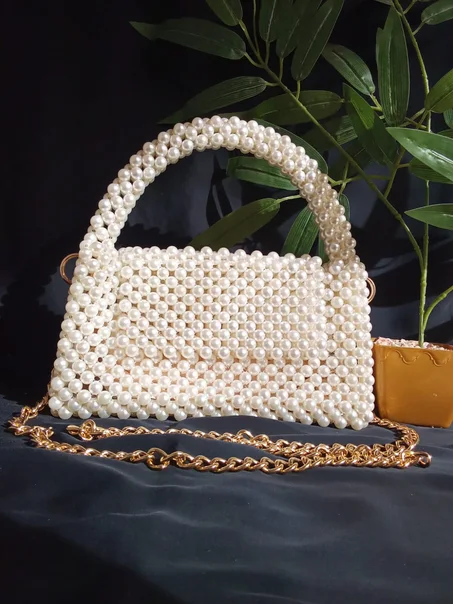 صاك نسائي فاخر – قطعة أنيقة تكمل إطلالتك بكل فخامة