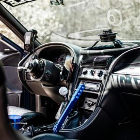 أدوات وإكسسوارات السيارات