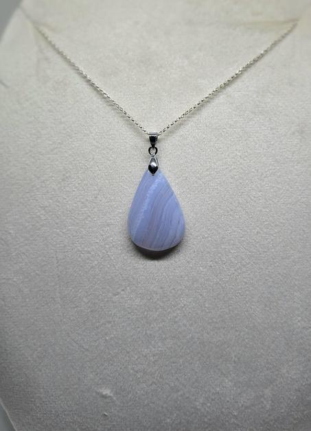 Pendentif "Calcédoine bleue"