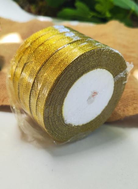 شريط ذهبي وفضي لامع