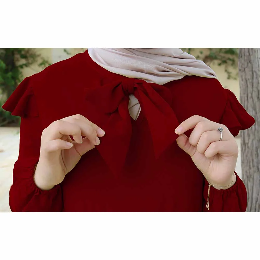 Robe avec Cravate Rouge Bordeaux