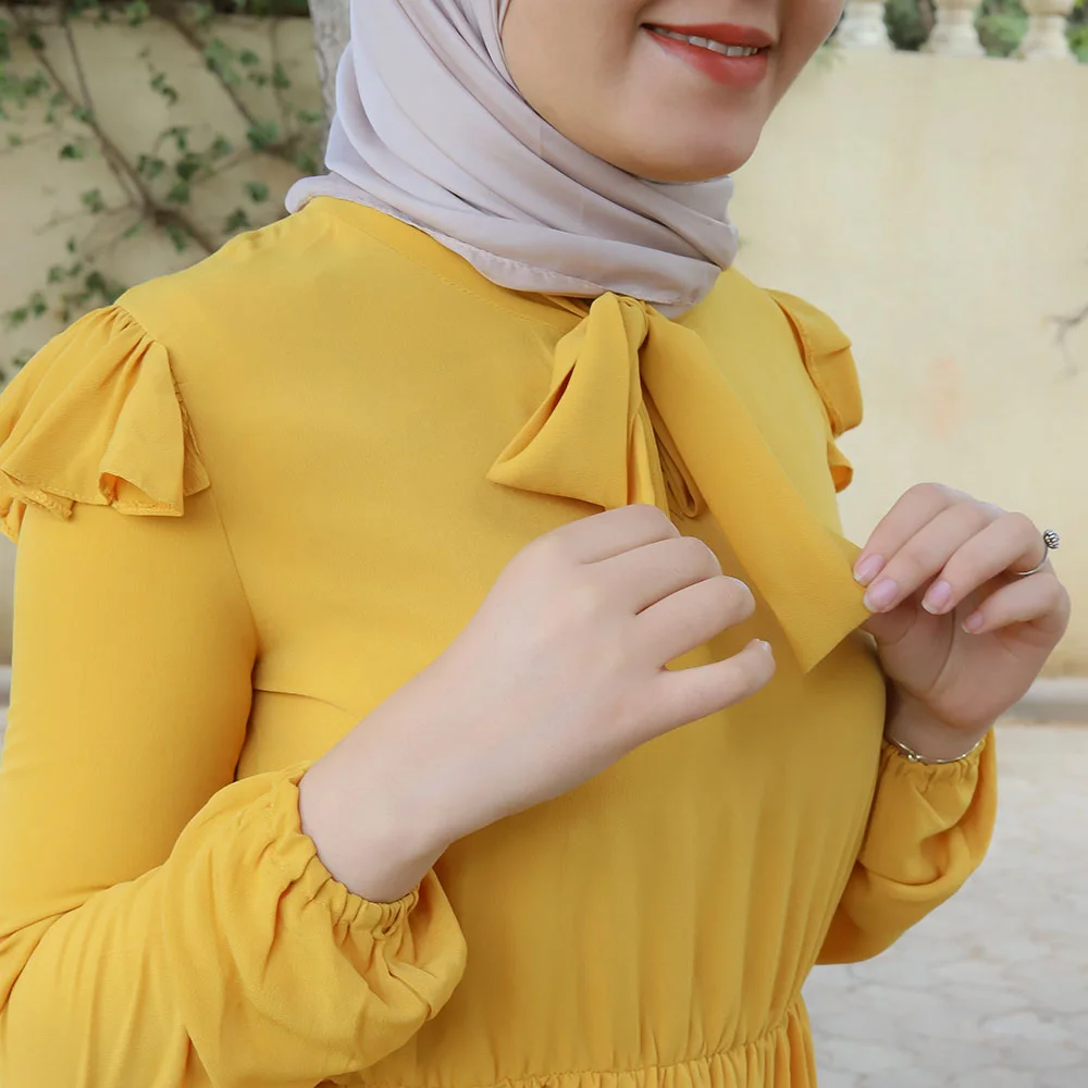 Robe avec Cravate Jaune