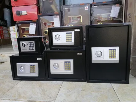 خزنة فولاذية