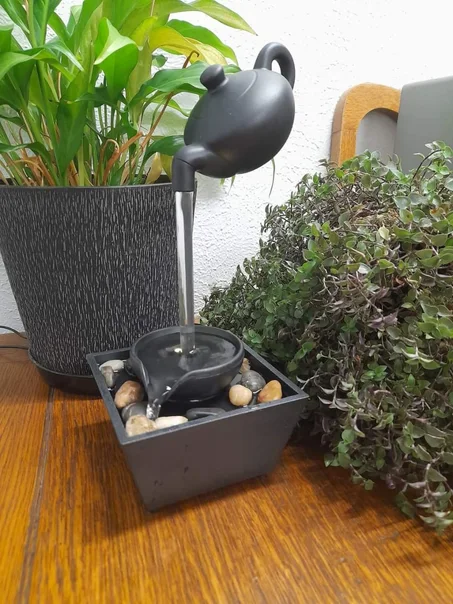 ديكور شلال الطاولة مع مصابيح ليد