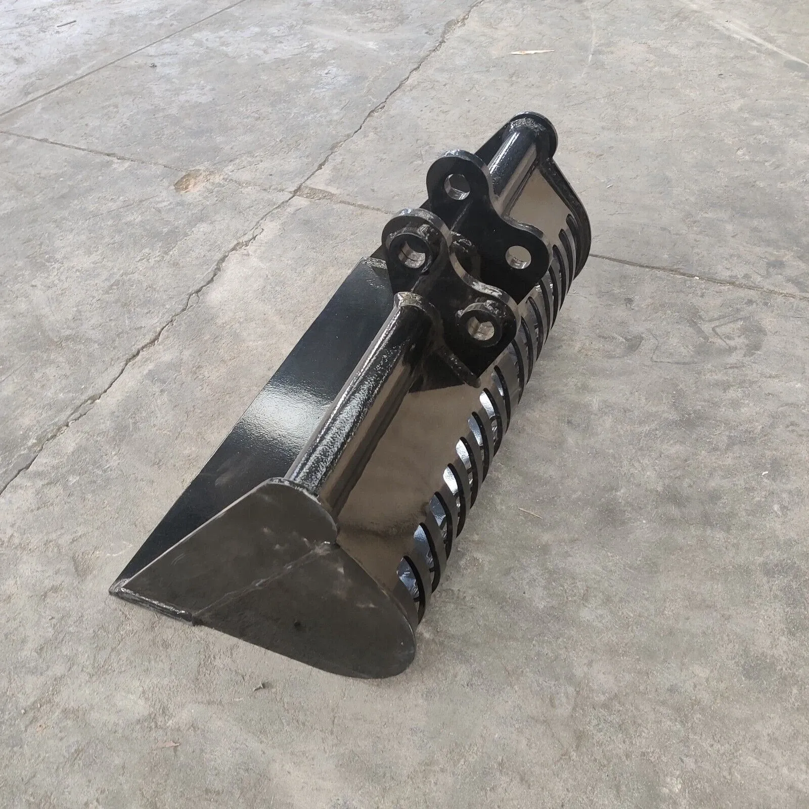 Mini Excavator Attachments Screening Skeleton Bucket 600mm Rocks Bucket Generic