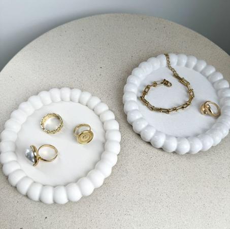 صينية مجوهرات