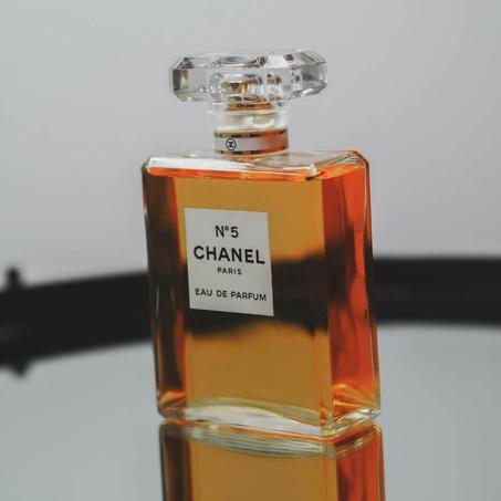 عطور للجنسين