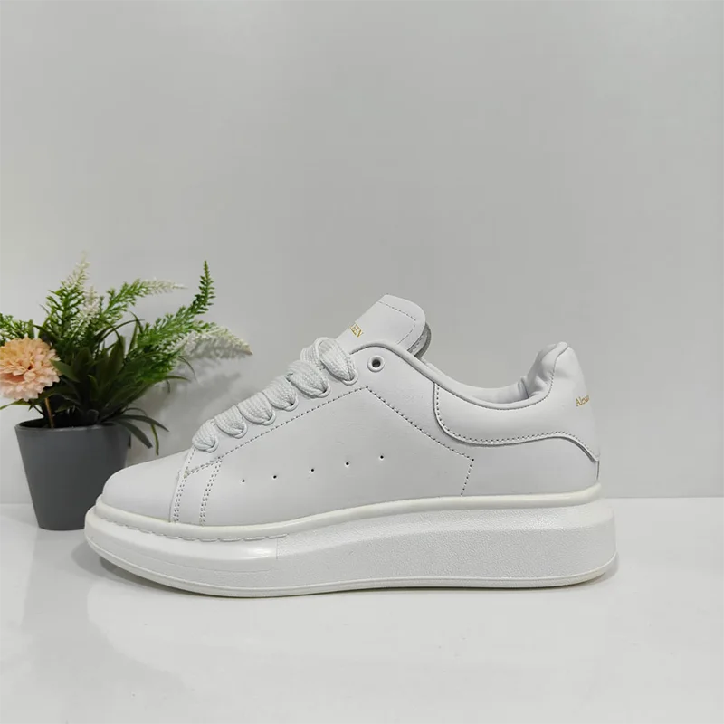 Alexander McQueen sneakers oversize