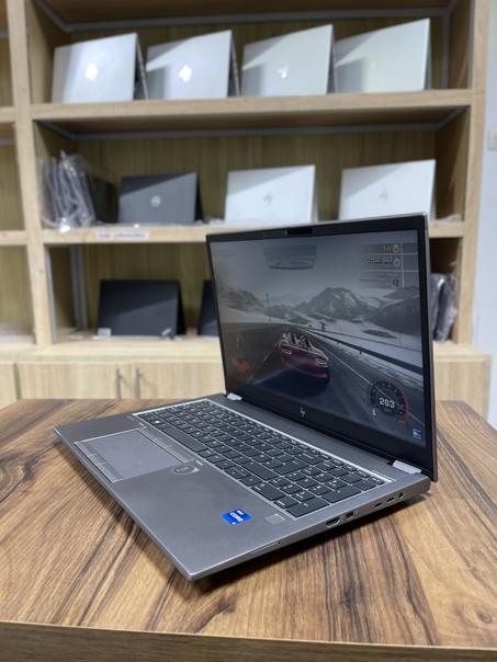 HP ZBOOK FURY 15,6 G8 Intel Core i7 - 11850H - 11EME GÉNÉRATION Remis à Neuf