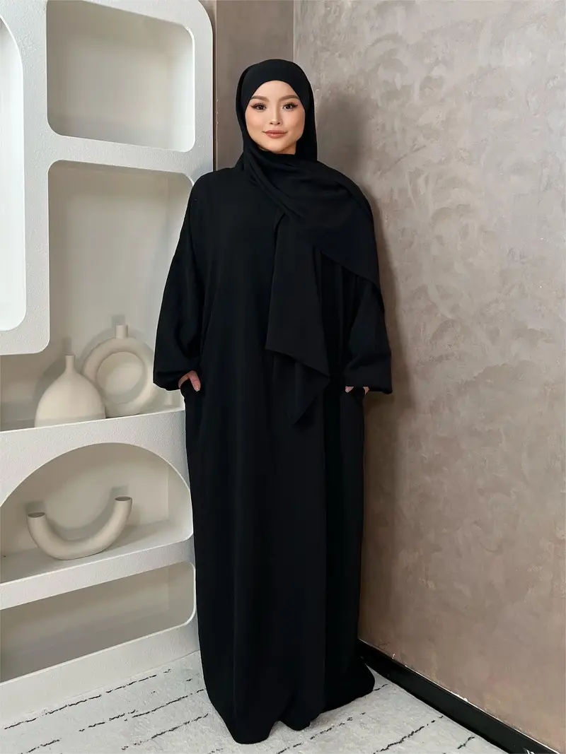 أسود