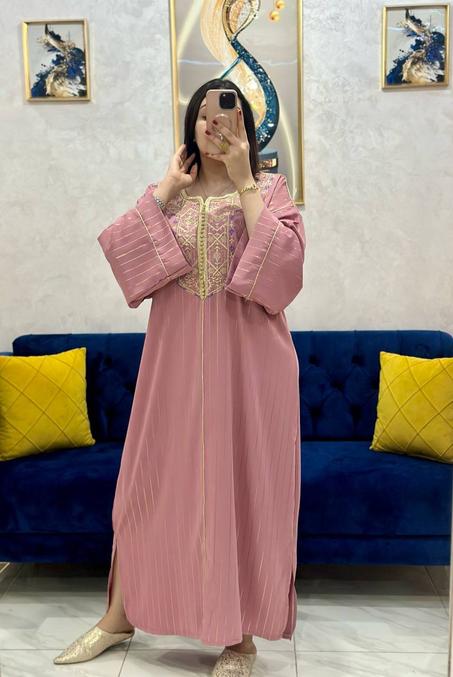 قفطان بالطرز او العقاد