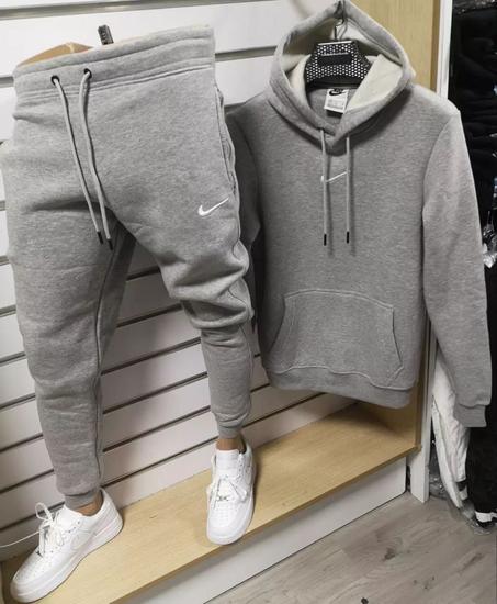 ملابس رجالية