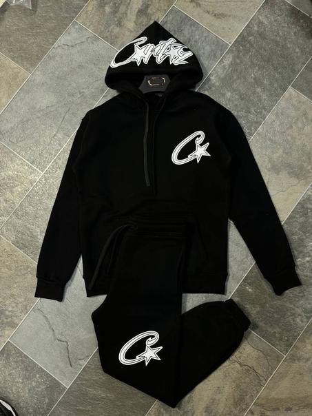 ملابس لجميع الفئات