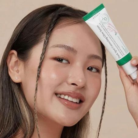 ودّعي البقع الداكنة مع سيروم AXIS-Y Dark Spot Correcting Glow Serum