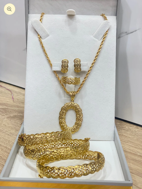 أونسومبل بلدي دق الذهب