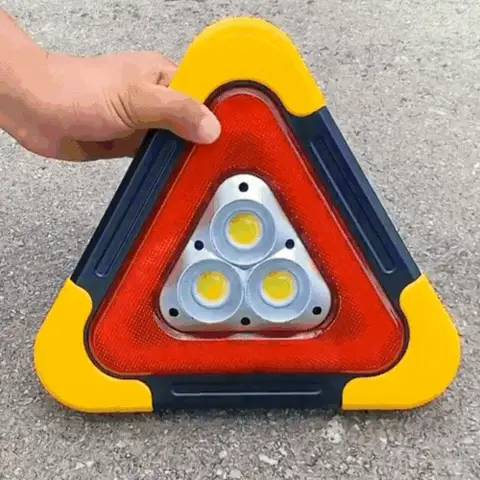 Smart Triangle LED | مثلث الطوارئ الشمسي متعدد الوظائف ☀️🚗