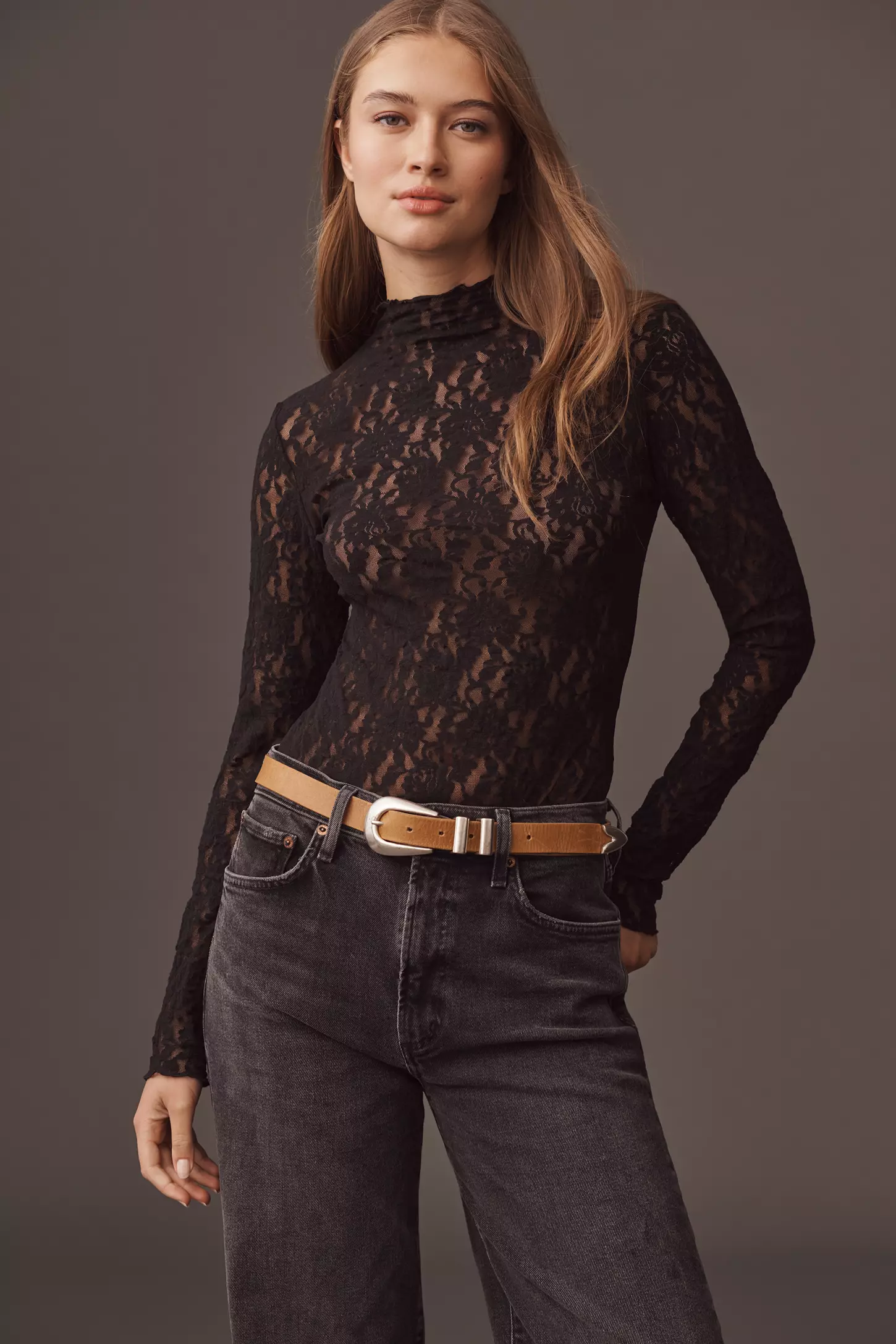 Top Dentelle Seconde Peau – Noir Élégance