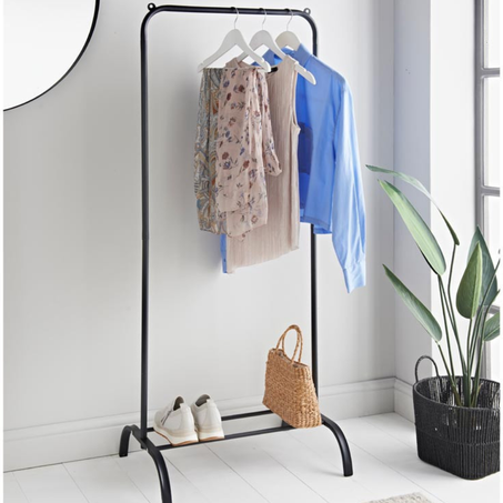 حامل و علاقة الملابس و الاحذية