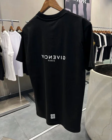 CAMISETA GIVENCGY