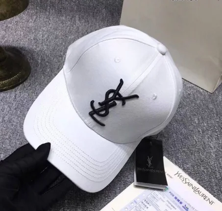 GORRA YSL