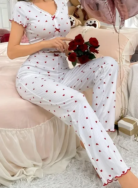 بيجامة الحب من قطعتين