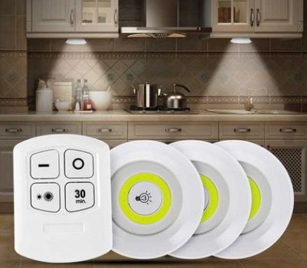 أضواء مع جهاز تحكم عن بعد لاسلكي 3 LED