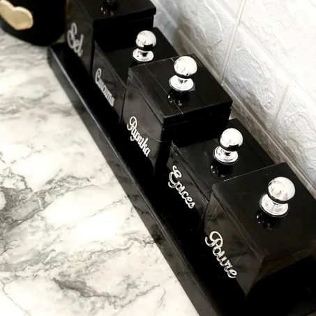 Pack cuisine PM en noir et doré