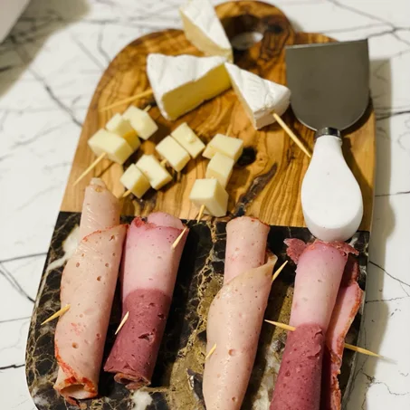 Planche en marbre et bois d’olive