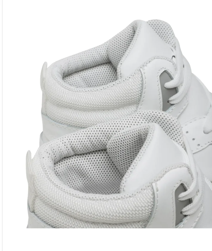 Les baskets montantes de la marque Iceberg
