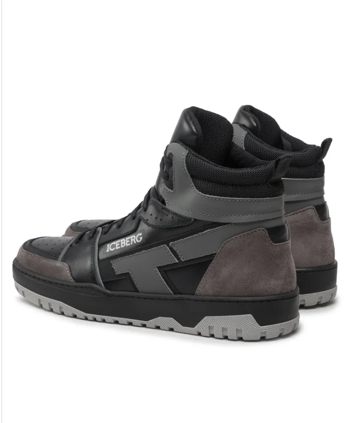 Les baskets montantes de la marque Iceberg