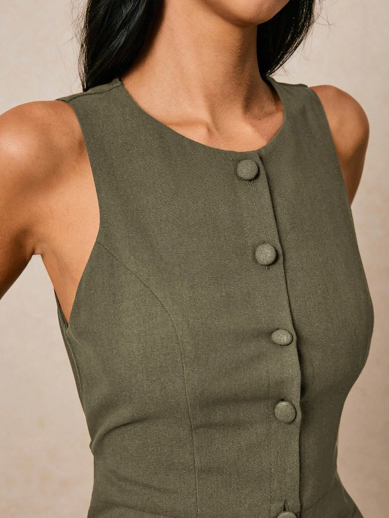 Robe d’Été Sans Manches Boutonnée – Élégante & Ultra Confortable