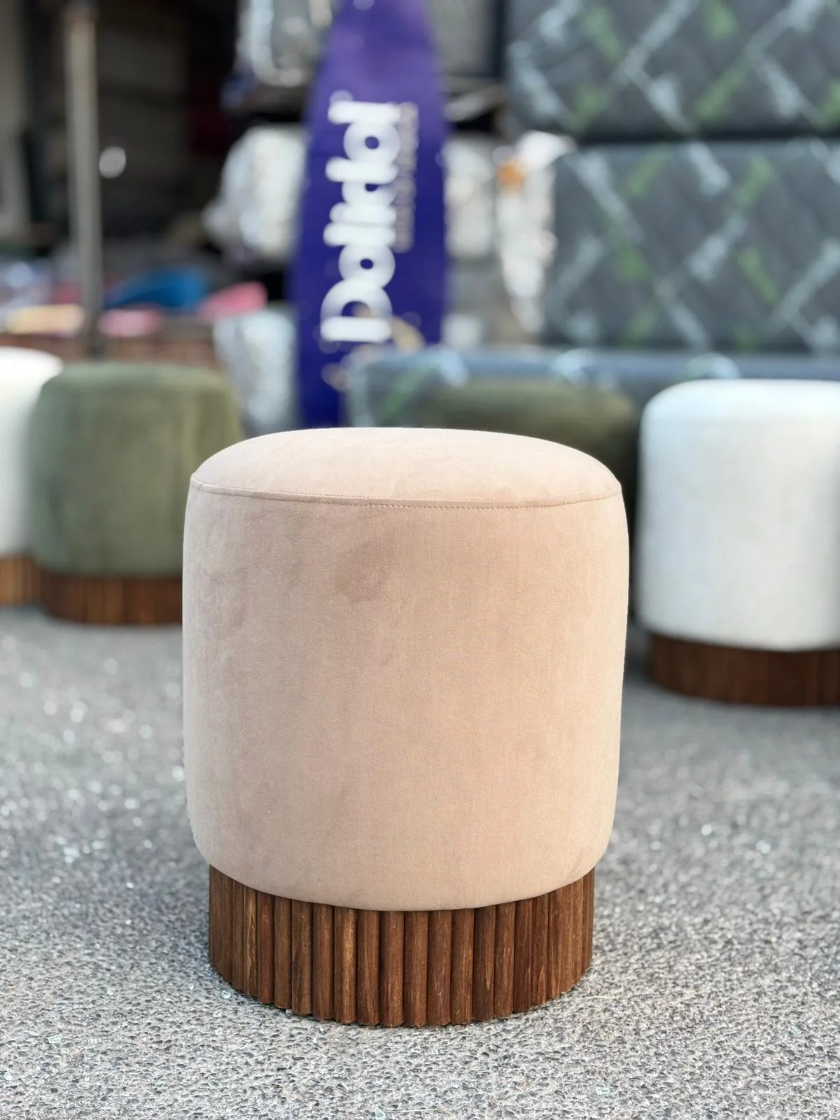 Pouf Bardage Bois – Design moderne & confort premium