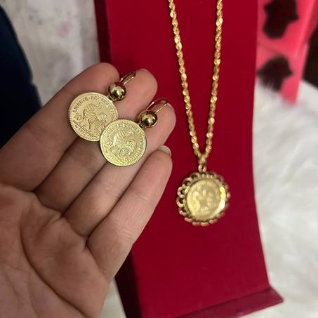 Collier louisa avec boucles cadeau