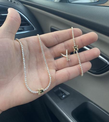 Rivière dorée avec boucles