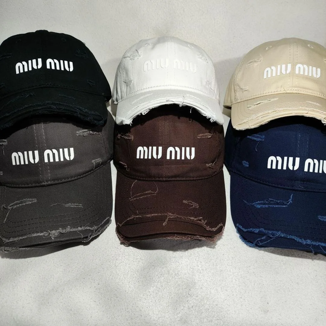 Miu Miu - Beige