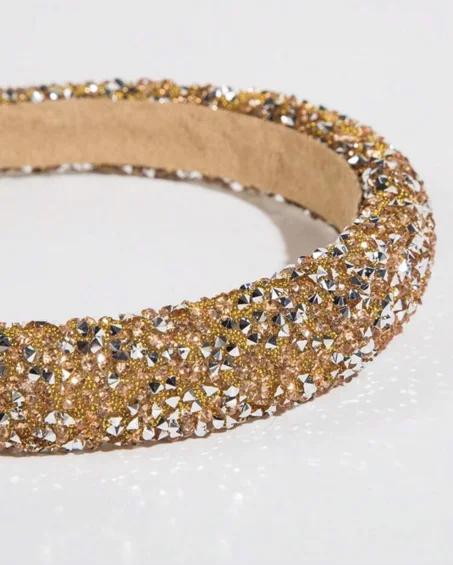 Bandeau décoré de pierres étoilées