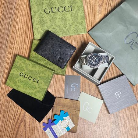 pack montre GC plus porte-monnaies gucci