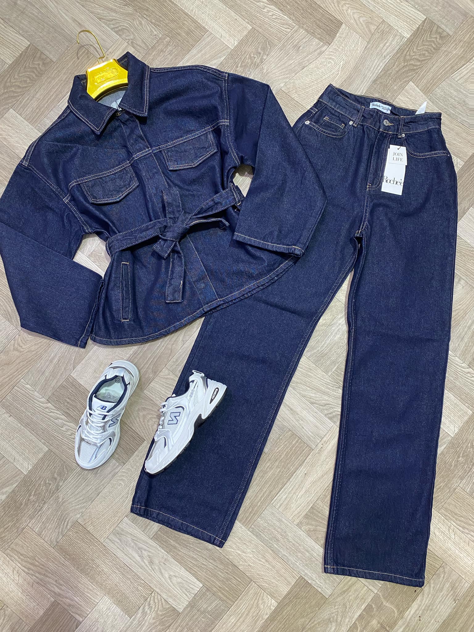 ENSEMBLE JEAN CHIC
