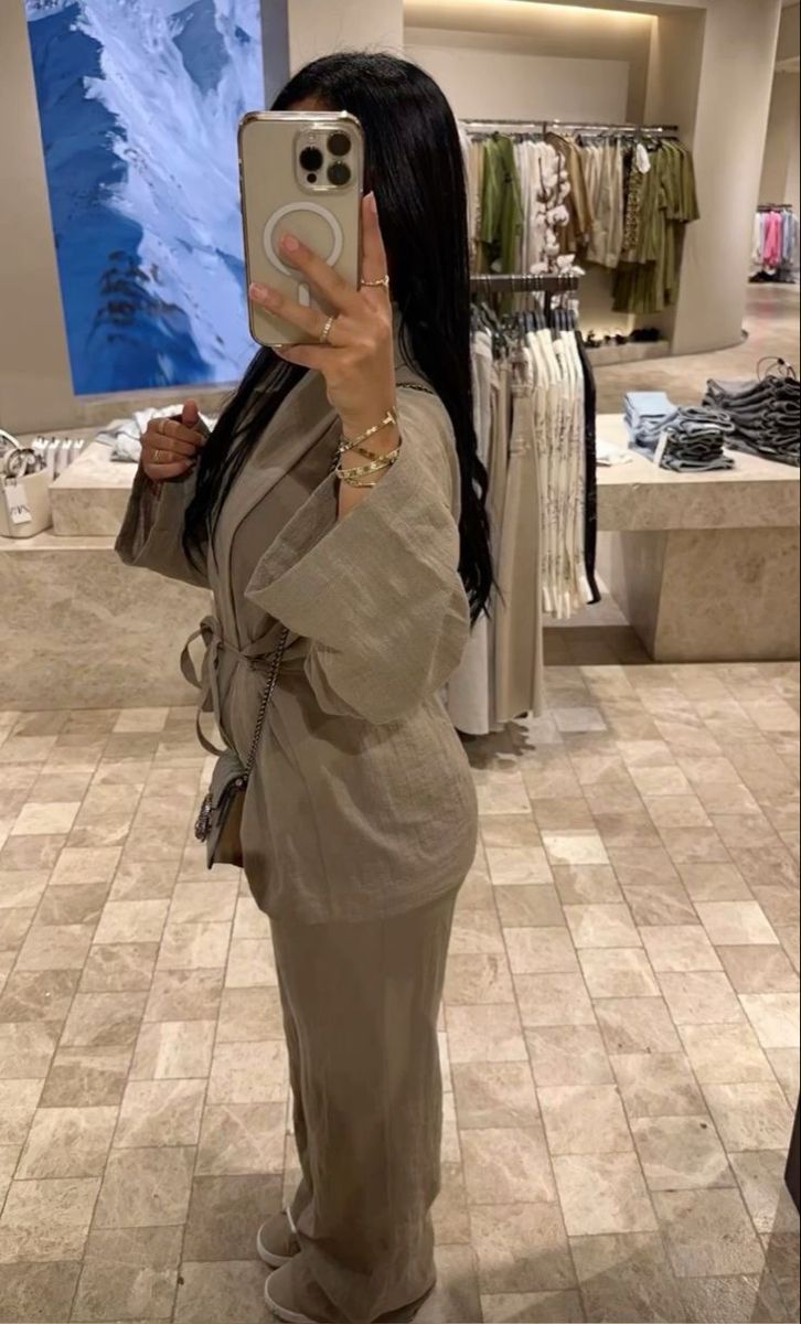 CHIC ENSEMBLE CHAMA