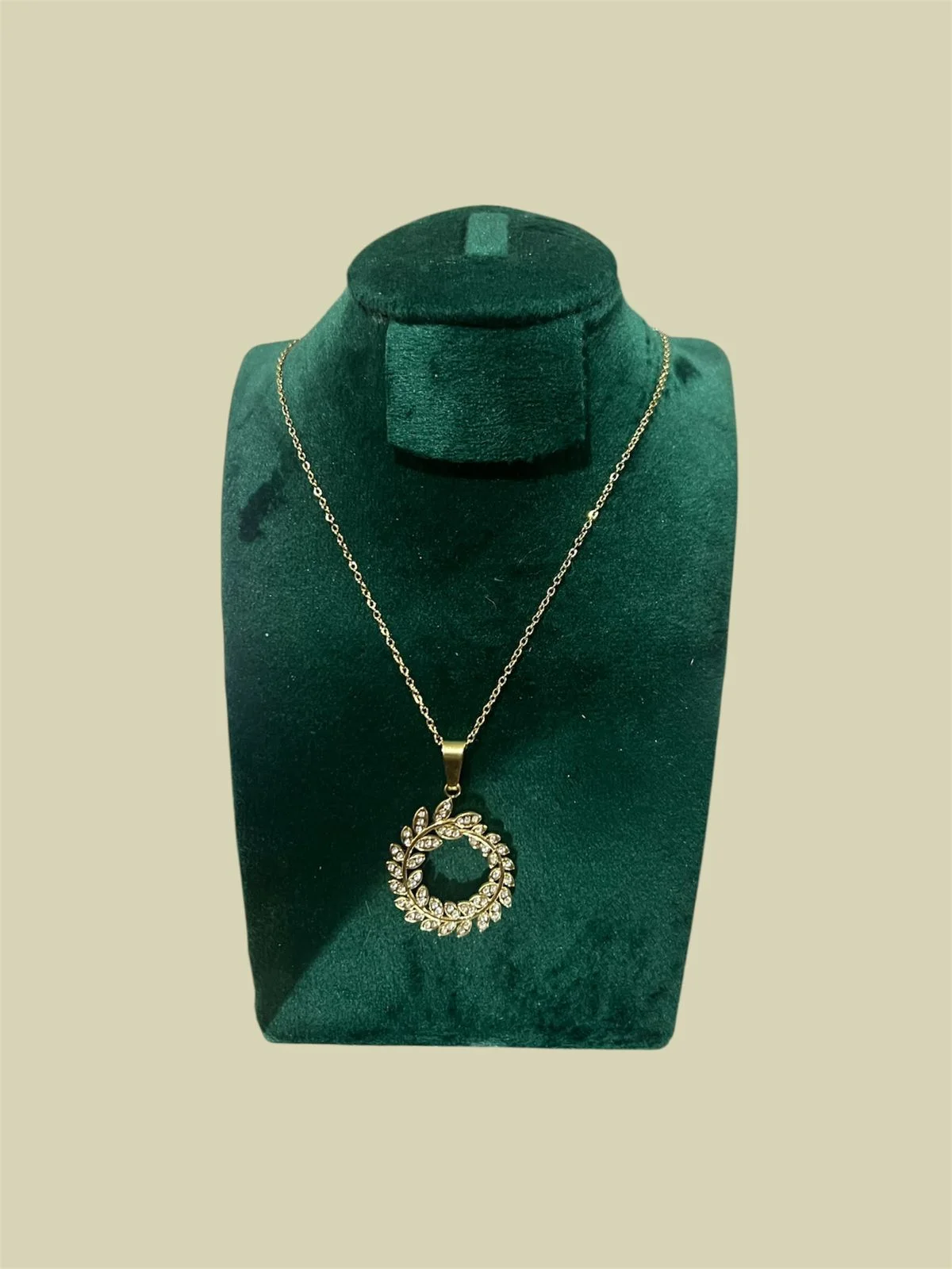 round necklace